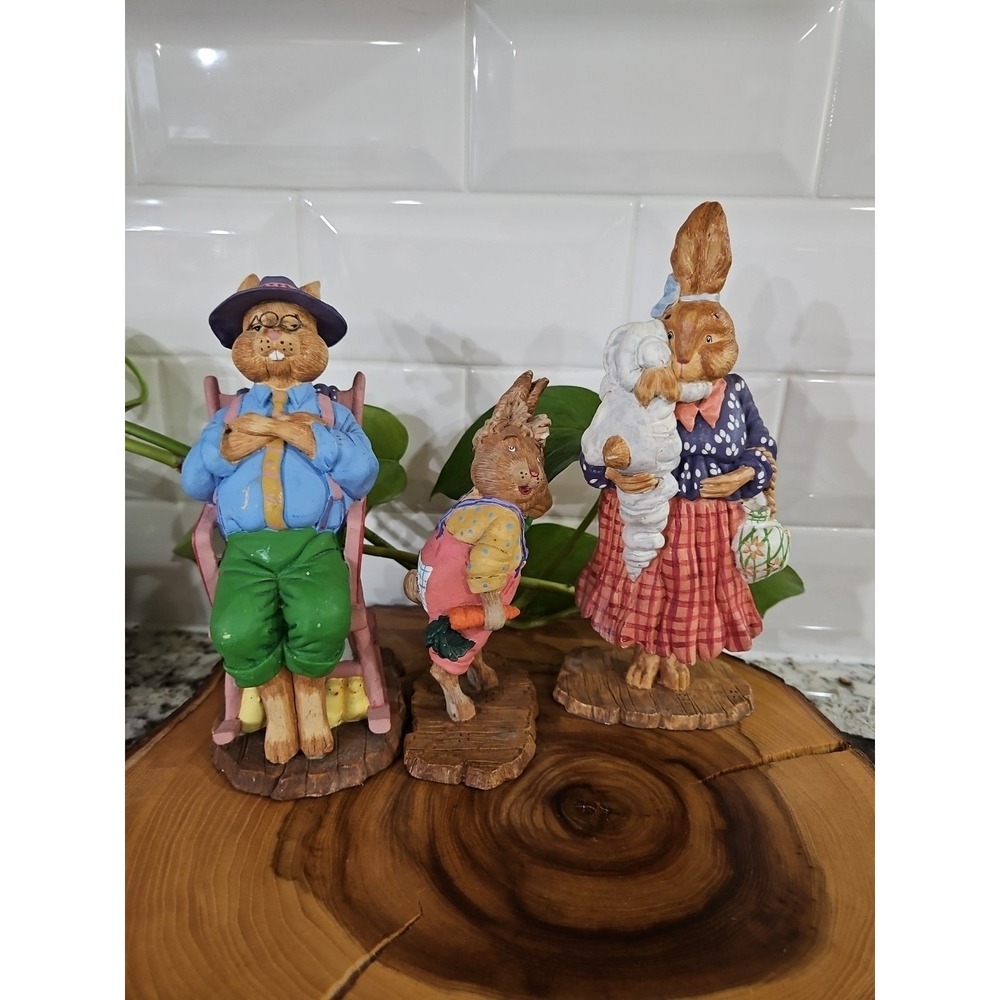 Dept 56 General Store EASTER VILLAGE Bunny Rabbits Figurines Collectibles Lot 3